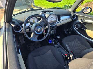 MINI Cabrio 2011