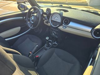 MINI Cabrio 2011