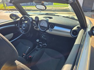 MINI Cabrio 2011