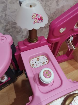 La casa de los bebés. Baby nurse.