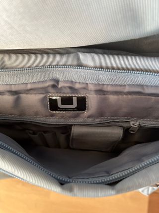 bolso marca Adolfo Domínguez