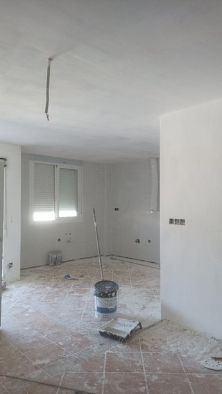Albañil a sus órdenes