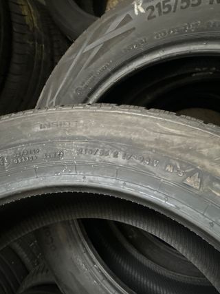 Neumatico 215/55R17 Continental
