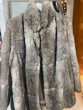 Chaqueta piel conejo.