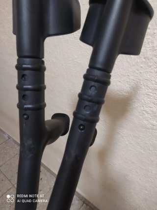 Par de muletas con regulador