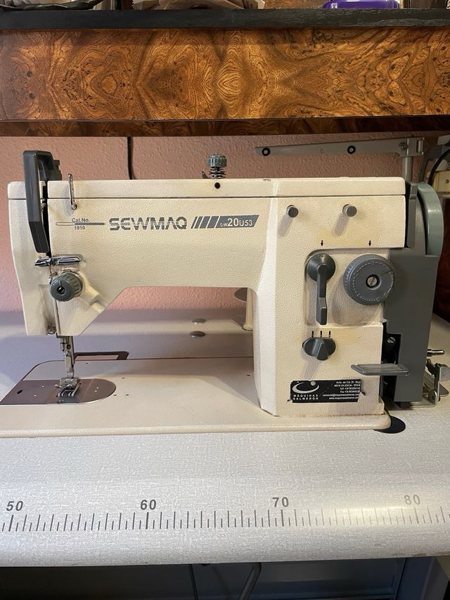 Máquina de Coser Industrial SEWMAQ