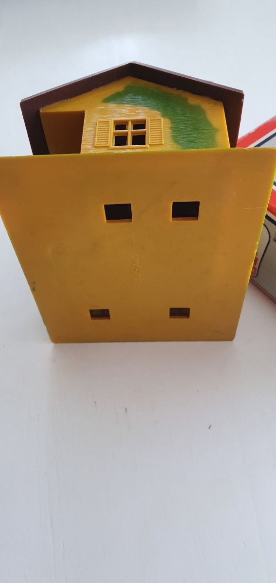 Lima trenini H0 edificio