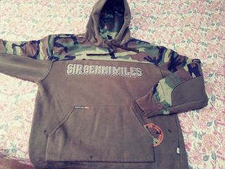 SUDADERA SIR BENNI MILES