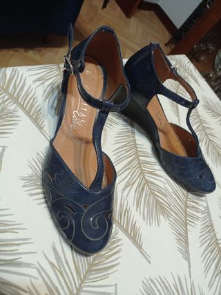 Zapatos cuña Hispanitas