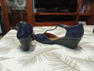 Zapatos cuña Hispanitas