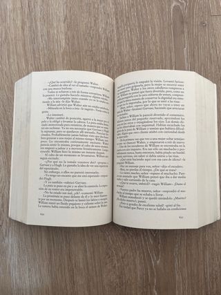 Los Pilares de la tierra   autor. Ken Follet