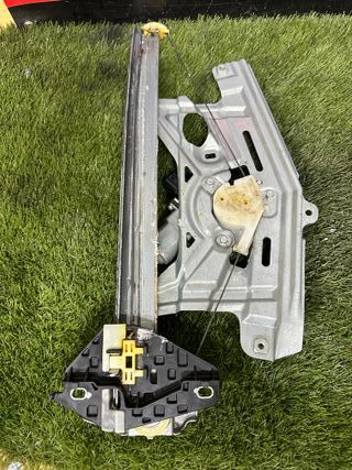 MOLDURA-ELEVALUNAS- piloto HONDA CIVIC 5 FK 2008