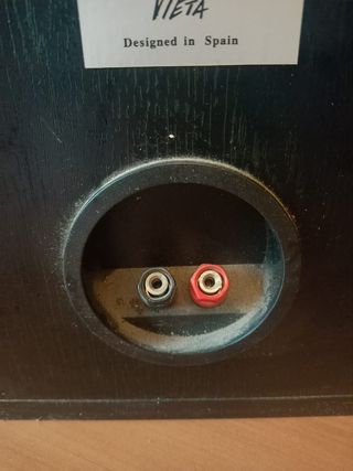 Altavoces de dos clases 30 los Vieta y 20 los peq