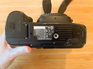 Cámara de fotos Canon 5D Mark II (cuerpo)