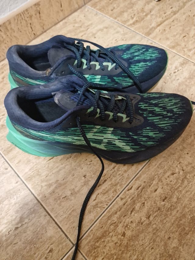 Asics Novasblast y nike