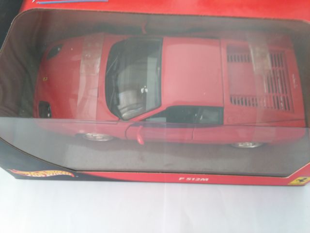 Juguete Coche Ferrari F512M Escala 1:24.Excelente