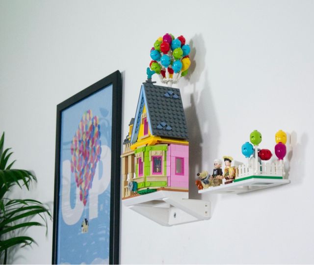 Soporte pared lego casa Up