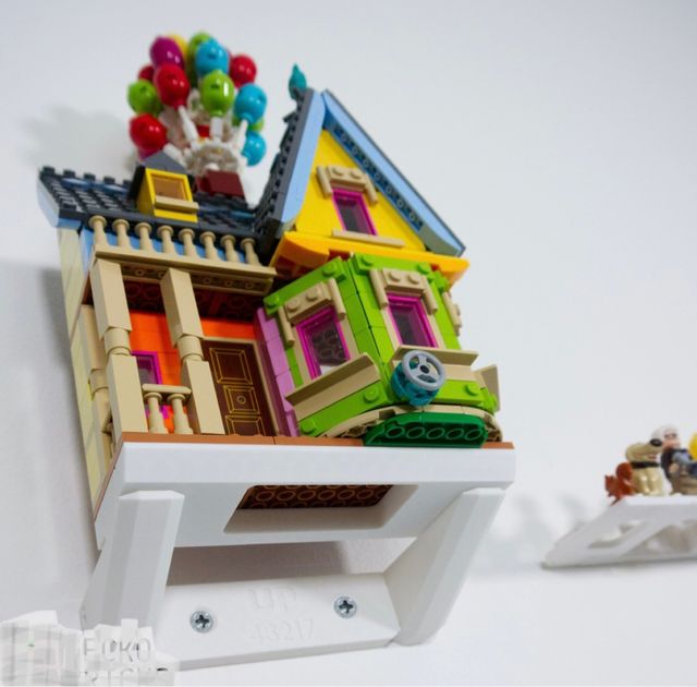 Soporte pared lego casa Up