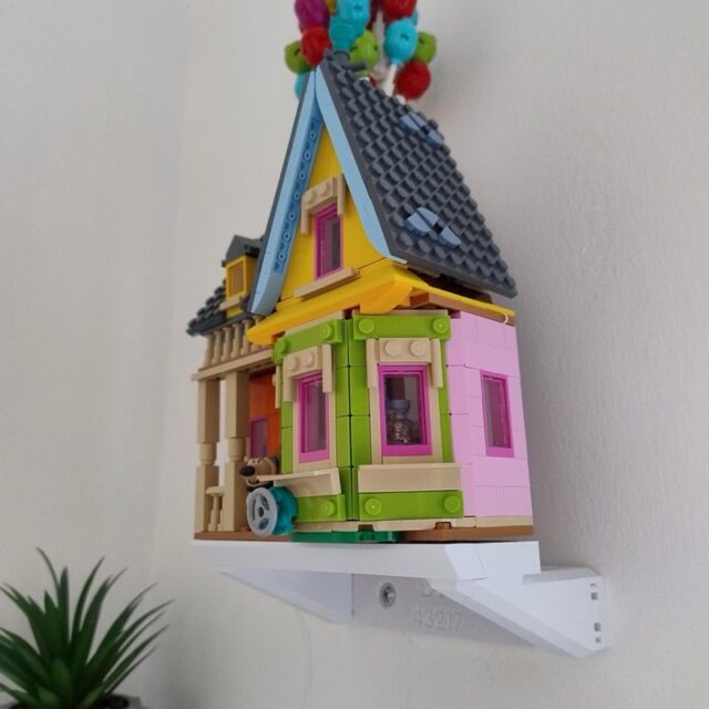 Soporte pared lego casa Up