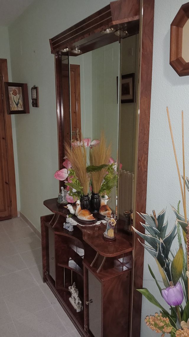 Mueble de entrada con luces ,en buen estado