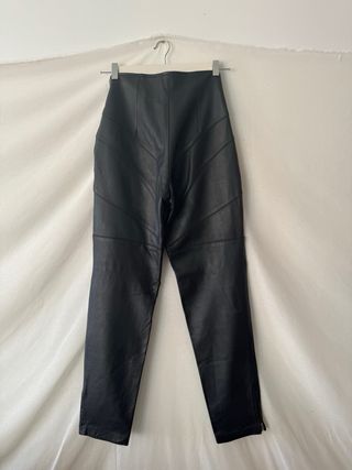 Pantalón de piel Armand Basi