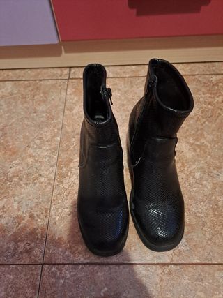 Botines negros
