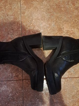 Botines negros