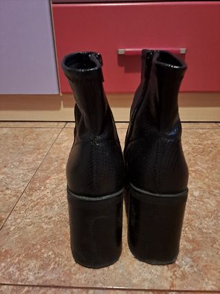 Botines negros