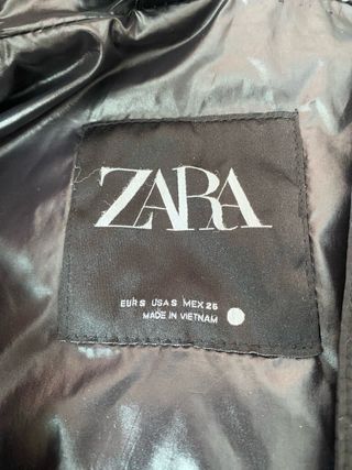 Abrigo Negro Zara