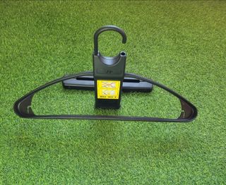 Percha colgador trajes Hyundai