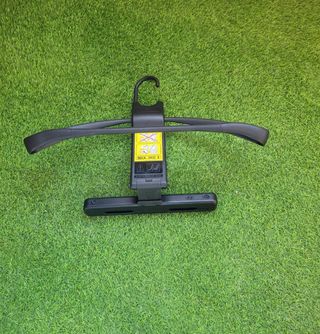 Percha colgador trajes Hyundai