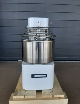 AMASADORA ESPIRAL 5 KG TOTALES DE MASA