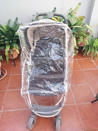 Carro de bebe y cubre llubia