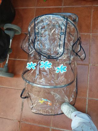 Carro de bebe y cubre llubia