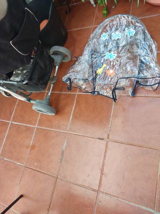 Carro de bebe y cubre llubia