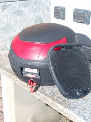 Bauletto Universale GIVI per moto-scooter