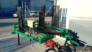 ESPARCIDOR DE ESTIERCOL AUTOCARGANTE