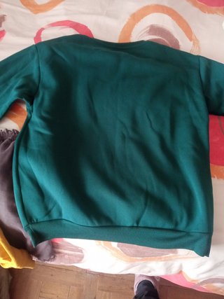 Sudadera verde sin capucha