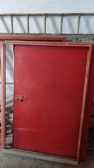 Reja hierro ventana152×112 cm y ventana de hierro.