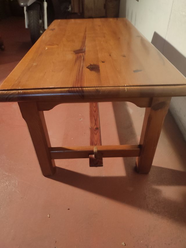 Mesa de madera rustica