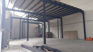 ALTILLOS DE HIERRO Y MADERA. .