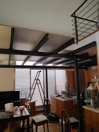 ALTILLOS DE HIERRO Y MADERA.