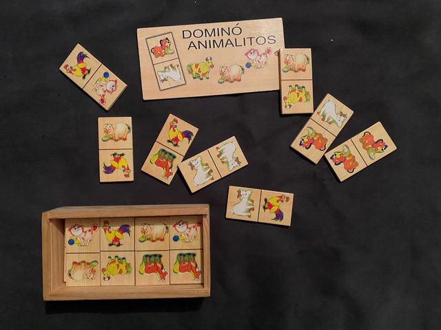Dominó de madera de animales