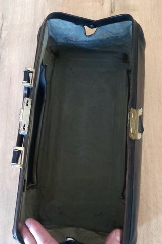 MALETIN MEDICO ANTIGUO