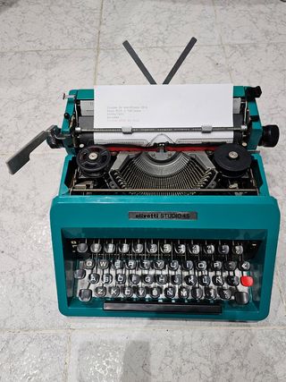 Olivetti STUDIO 45 - Máquina de escribir