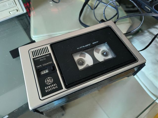 Walkman cassette General Electric (leer)