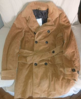 Abrigo Zara color arena (pana, tipo pana)