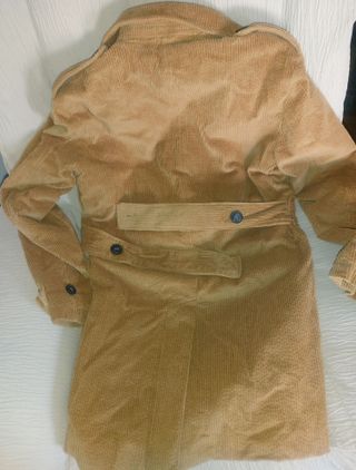 Abrigo Zara color arena (pana, tipo pana)