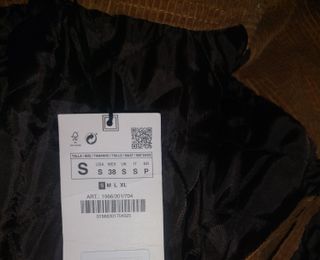 Abrigo Zara color arena (pana, tipo pana)