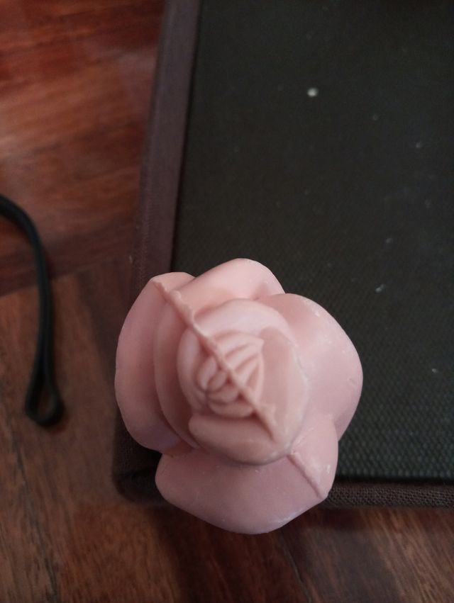 Cestita 4 rosas jabón Avon